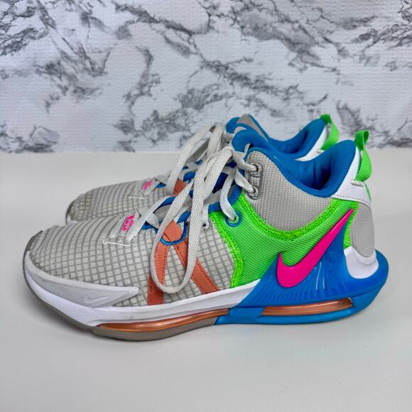 Nike Lebron Witness VII Basketball Shoes Size 7.5 Grey Fog Hyper Pink Athletic - Picture 2 of 14